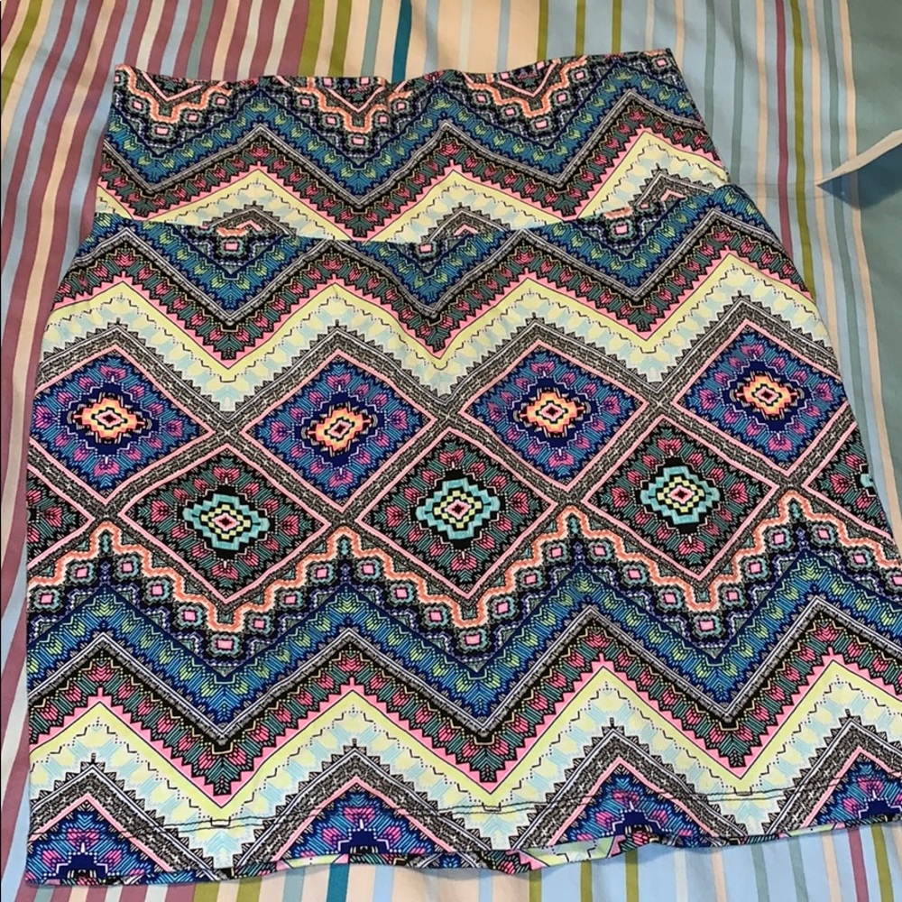 Multi color pattern mini pencil skirt NWT!!!
